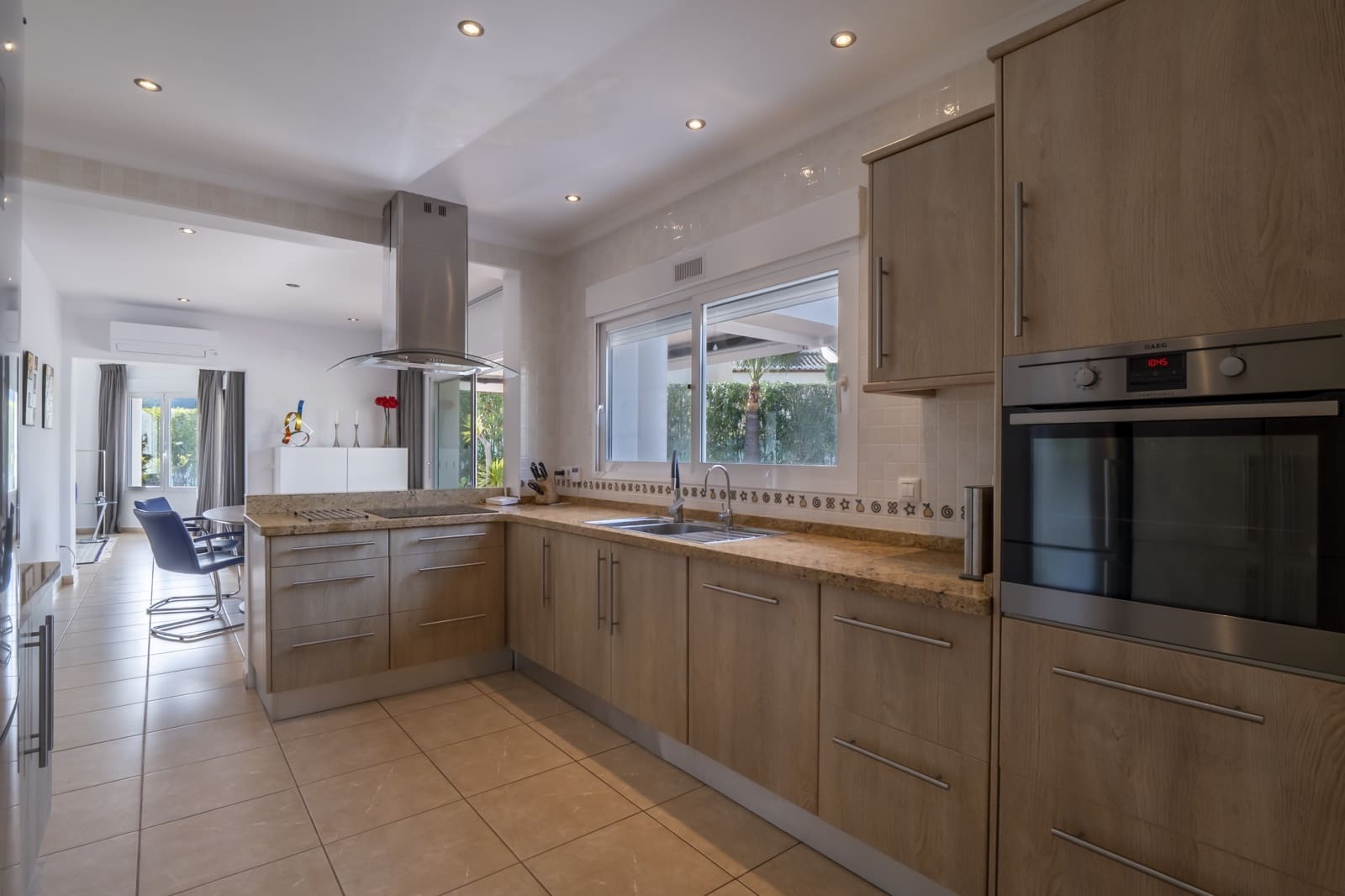 3 bedroom Villa for sale in Javea / Xabia with pool - € 899,000 (Ref: 9182221)