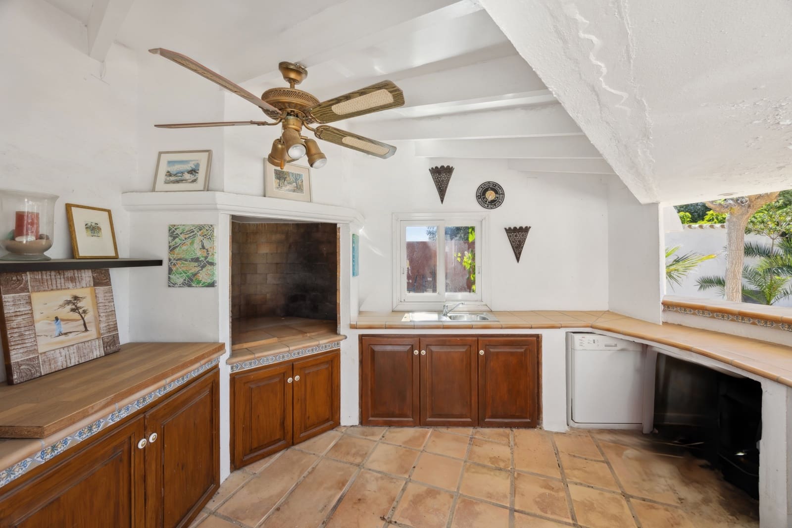 7 soverom Kommersiell til salgs i Moraira med svømmebasseng - € 2 750 000 (Ref: 9182223)