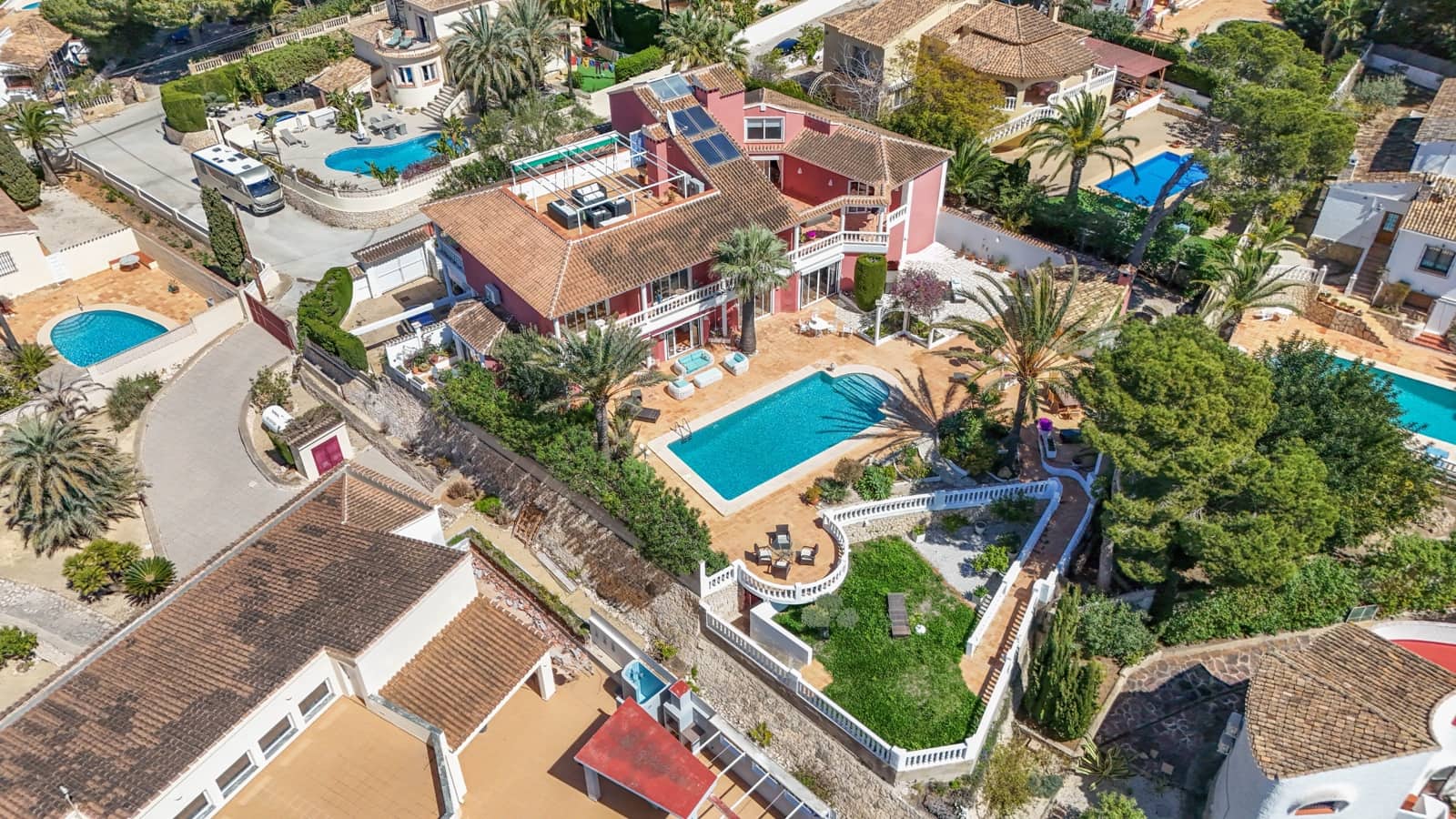 7 soverom Kommersiell til salgs i Moraira med svømmebasseng - € 2 750 000 (Ref: 9182223)