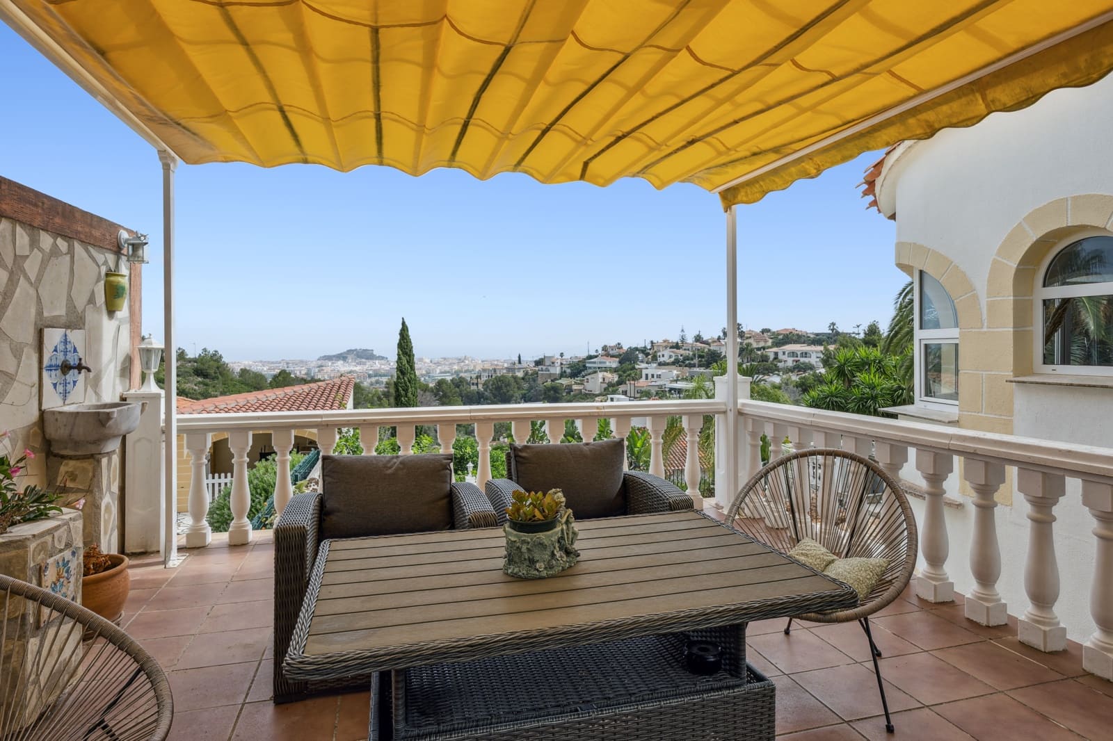 4 slaapkamer Villa te koop in Denia - € 595.000 (Ref: 9182239)