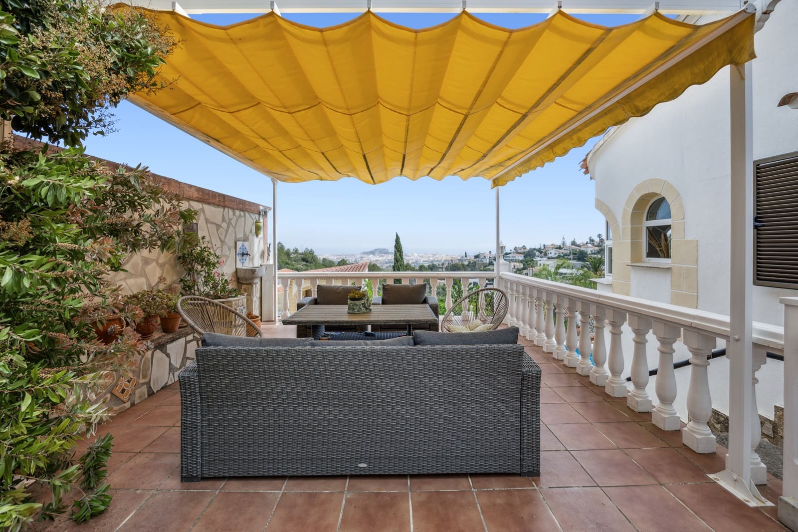 4 slaapkamer Villa te koop in Denia - € 595.000 (Ref: 9182239)