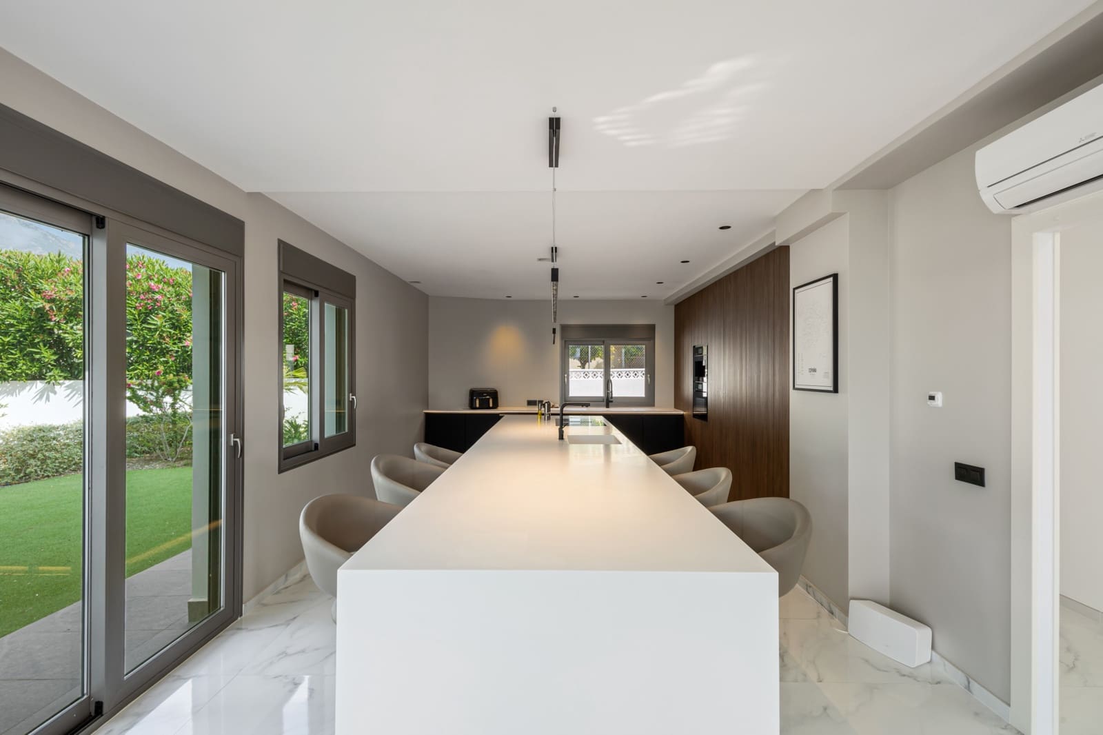 4 quarto Moradia para venda em La Nucia com piscina - 1 495 000 € (Ref: 9182243)