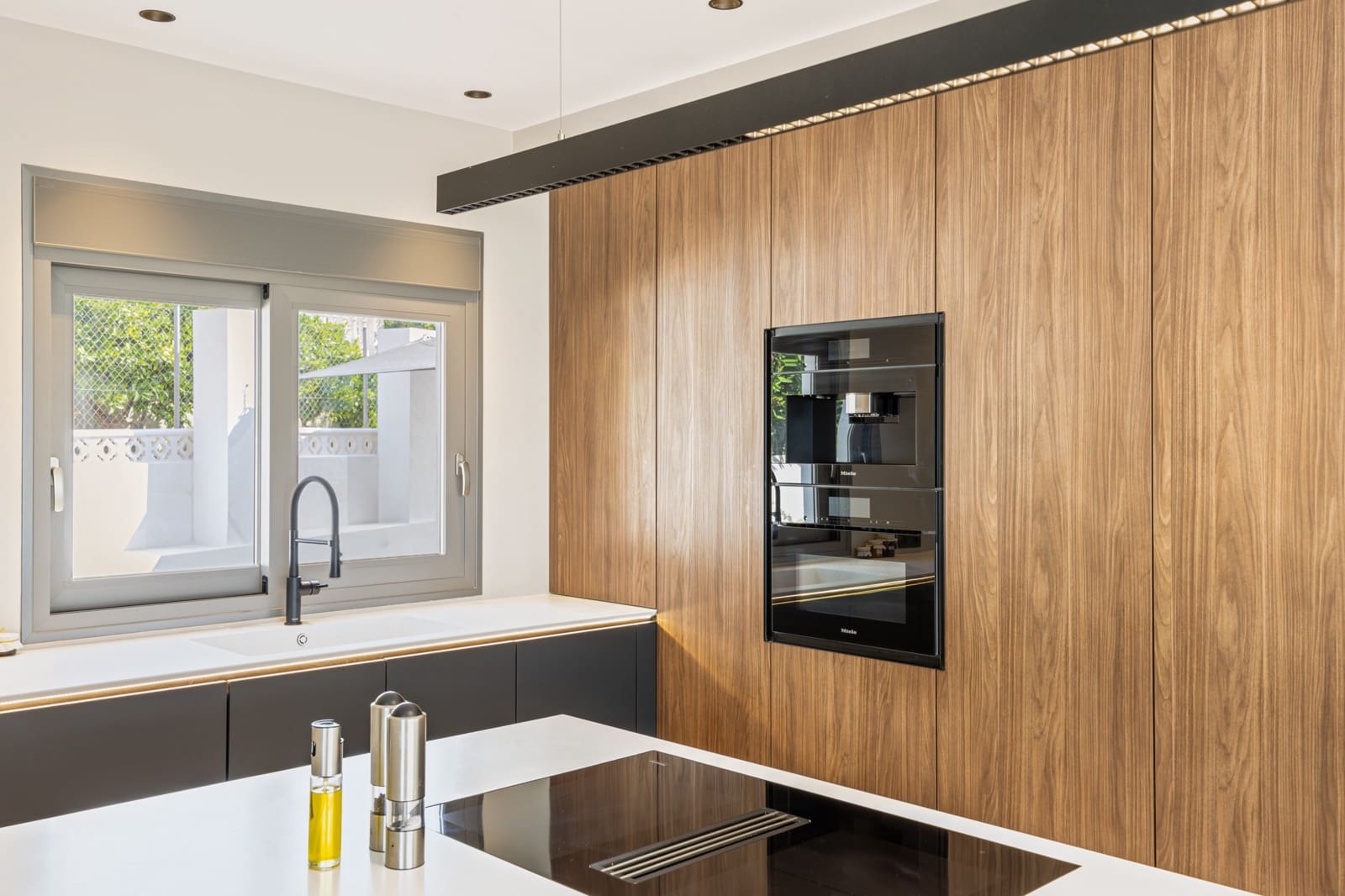 4 quarto Moradia para venda em La Nucia com piscina - 1 495 000 € (Ref: 9182243)