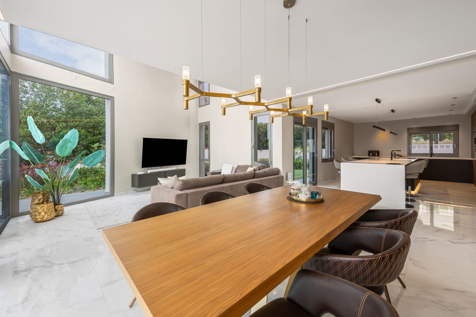 4 quarto Moradia para venda em La Nucia com piscina - 1 495 000 € (Ref: 9182243)