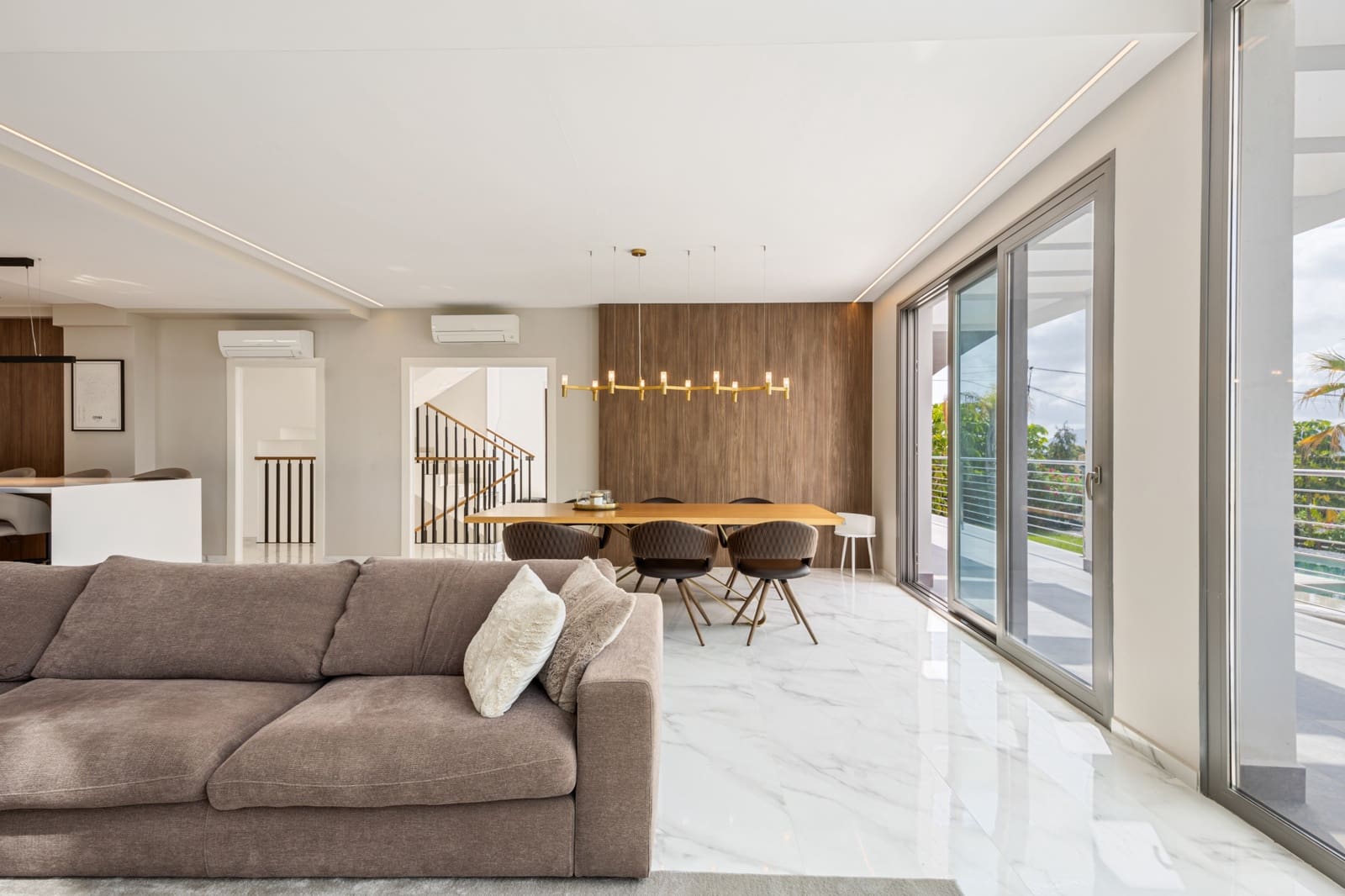 4 quarto Moradia para venda em La Nucia com piscina - 1 495 000 € (Ref: 9182243)