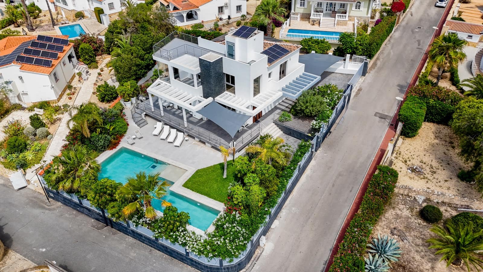 4 quarto Moradia para venda em La Nucia com piscina - 1 495 000 € (Ref: 9182243)