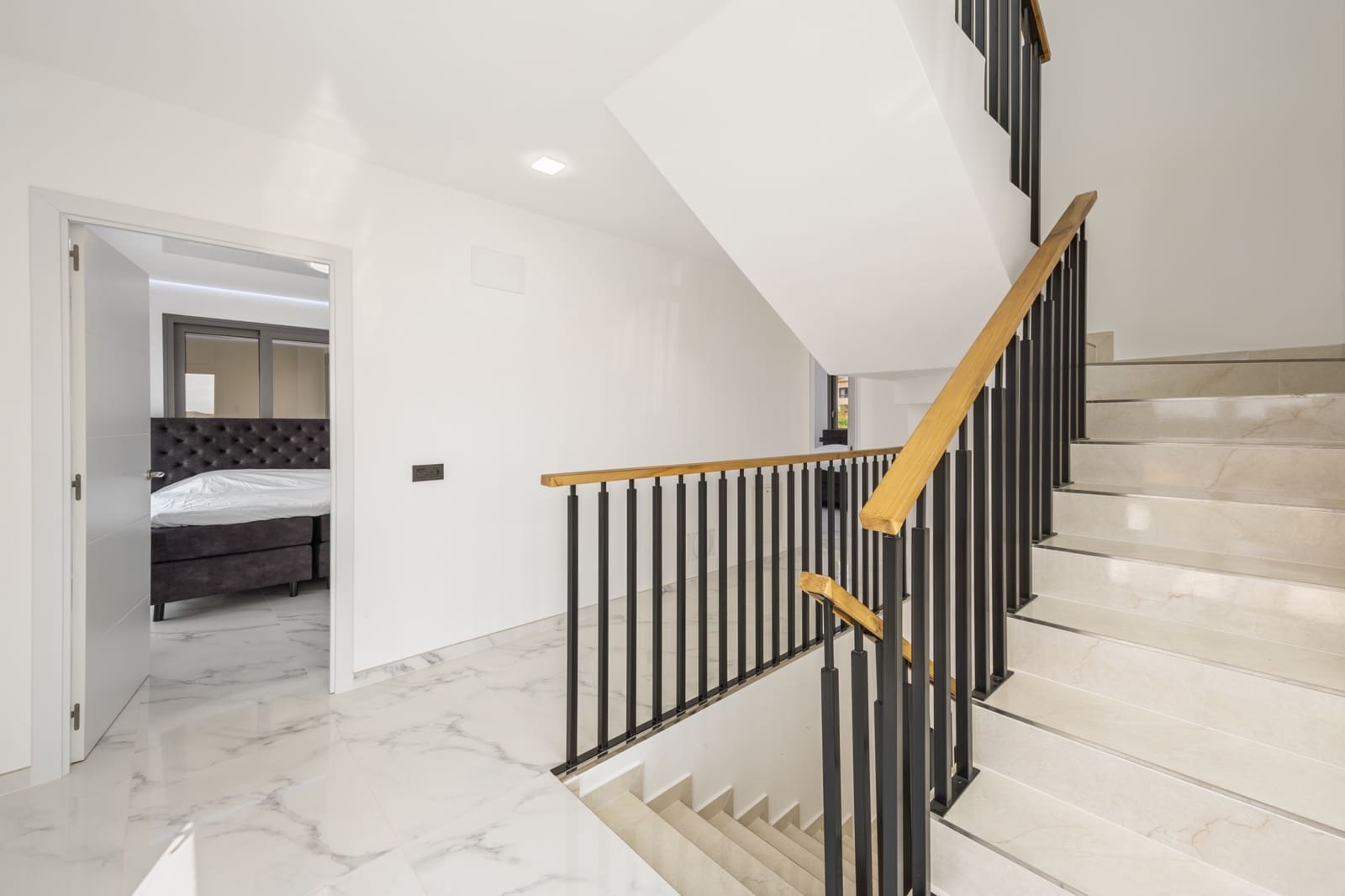 4 quarto Moradia para venda em La Nucia com piscina - 1 495 000 € (Ref: 9182243)