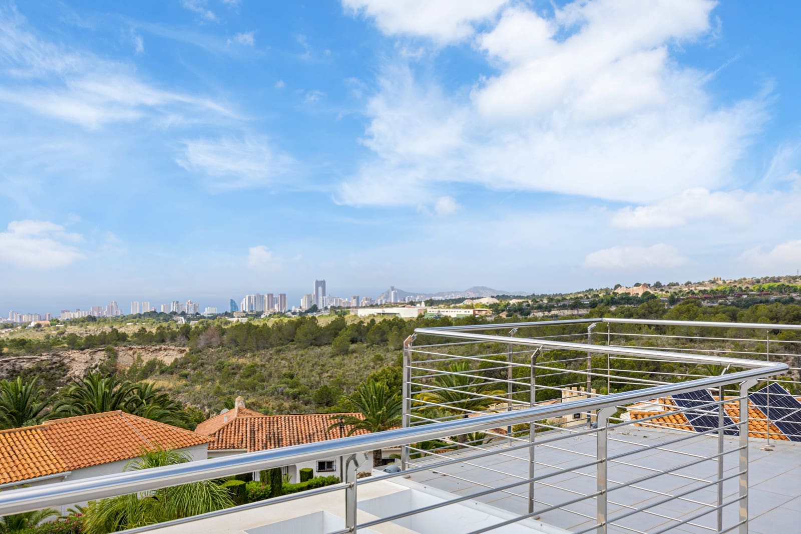 4 quarto Moradia para venda em La Nucia com piscina - 1 495 000 € (Ref: 9182243)