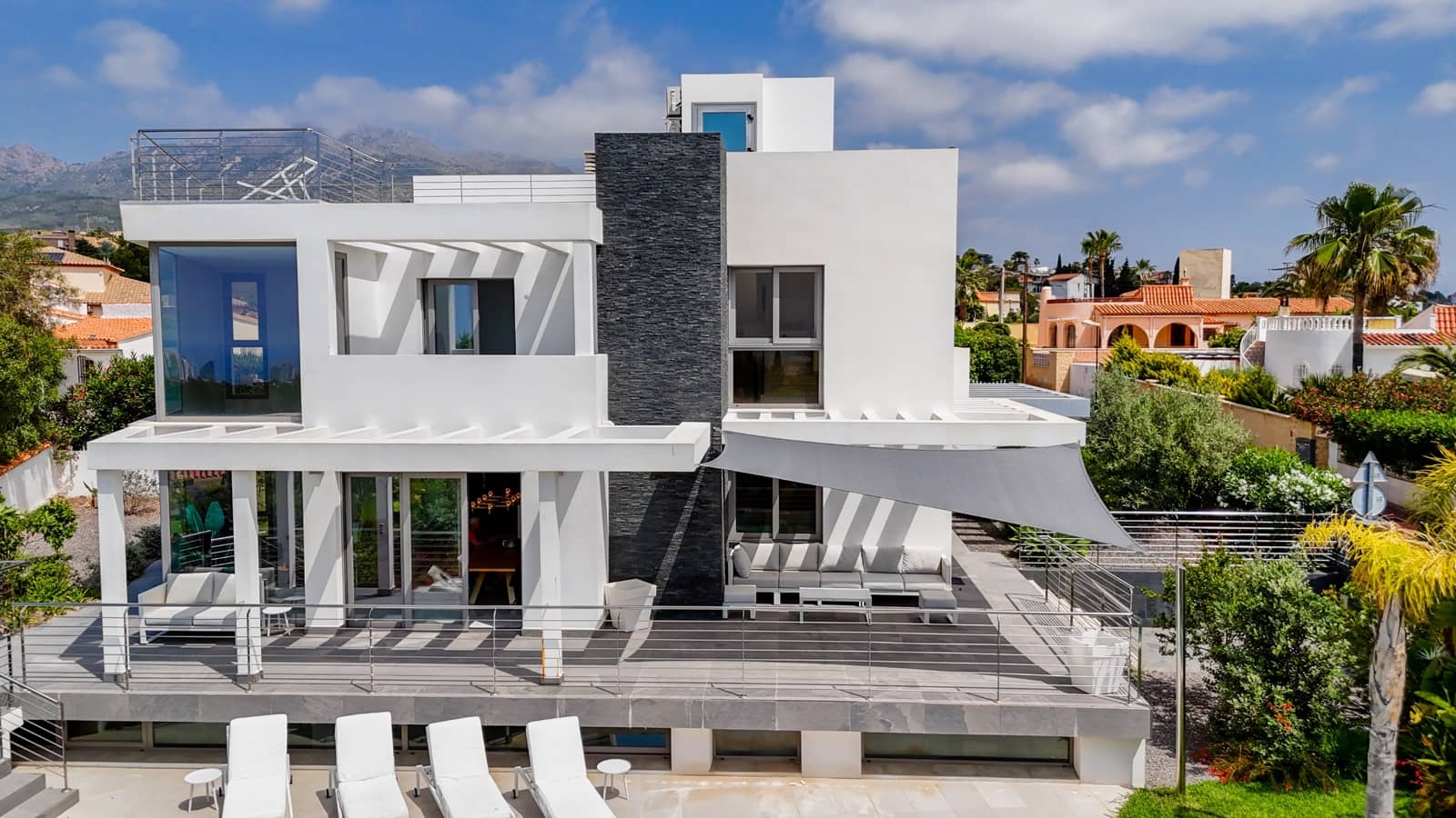 4 quarto Moradia para venda em La Nucia com piscina - 1 495 000 € (Ref: 9182243)