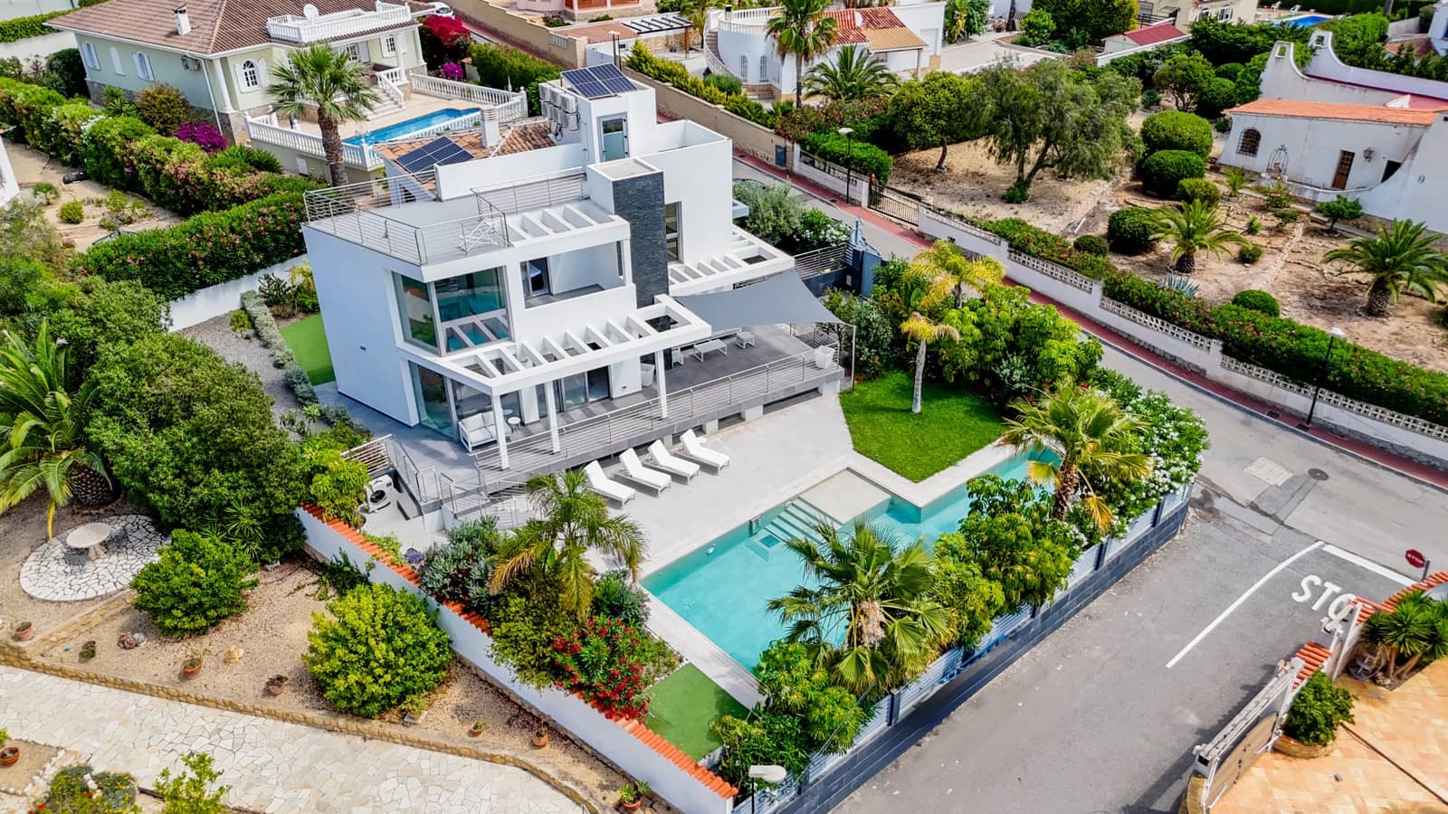 4 quarto Moradia para venda em La Nucia com piscina - 1 495 000 € (Ref: 9182243)