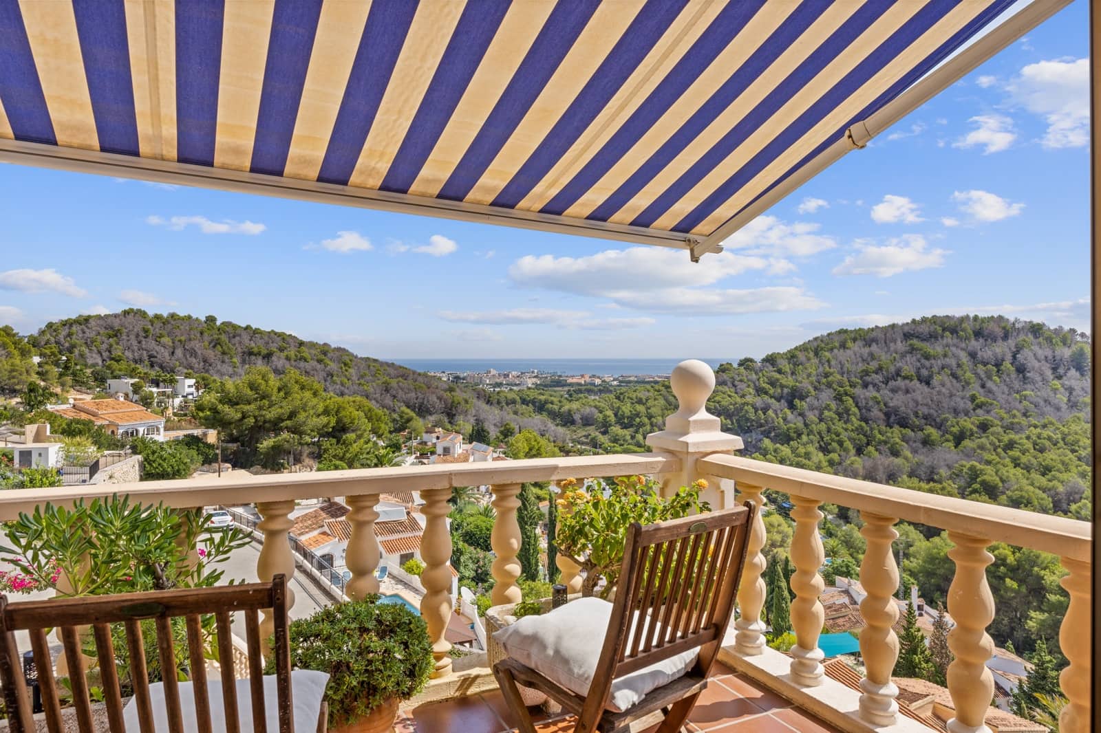 4 soveværelse Villa til salg i Javea / Xabia med garage - € 749.000 (Ref: 9182251)