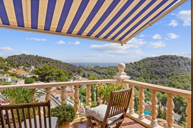 4 soveværelse Villa til salg i Partides comunes - Adsubia, Javea / Xàbia med garage - € 749.000 (Ref: 9182251)