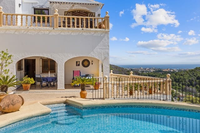 4 soveværelse Villa til salg i Partides comunes - Adsubia, Javea / Xàbia med garage - € 749.000 (Ref: 9182251)