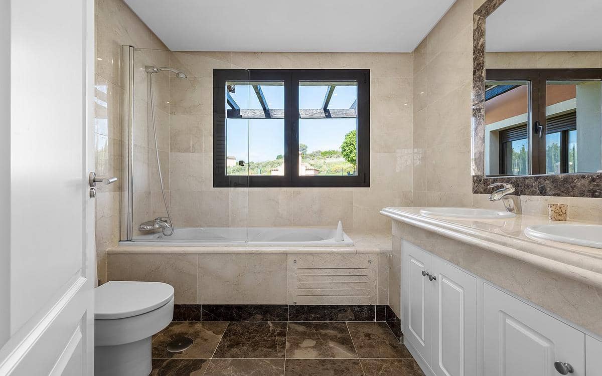 3 soverom Villa til salgs i Estepona med svømmebasseng - € 756 413 (Ref: 9182257)