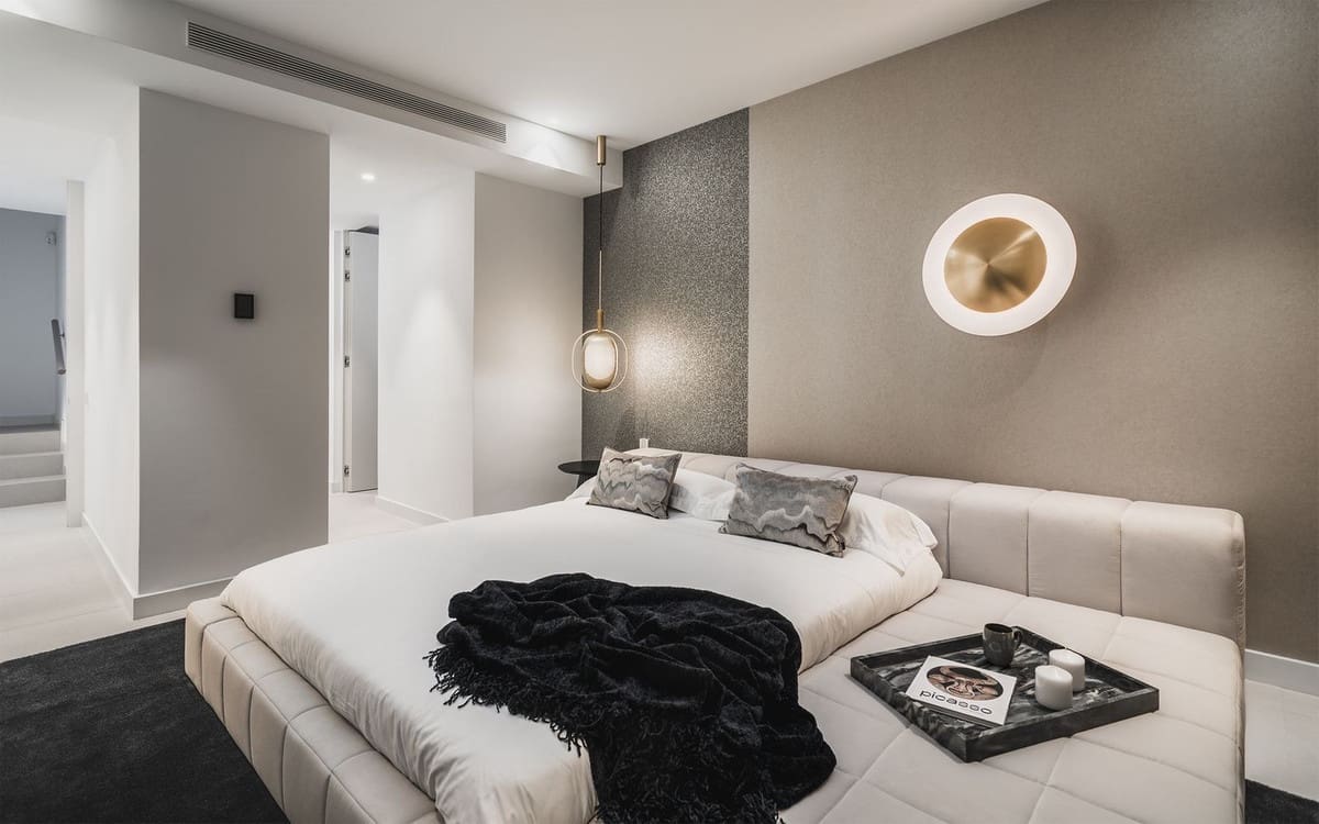 4 soverom Villa til salgs i El Paraiso med svømmebasseng - € 2 395 000 (Ref: 9182260)