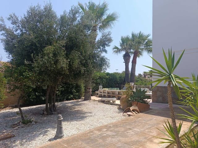 7 bedroom Villa for sale in Los Alcázares with pool - € 1,050,000 (Ref: 9182266)