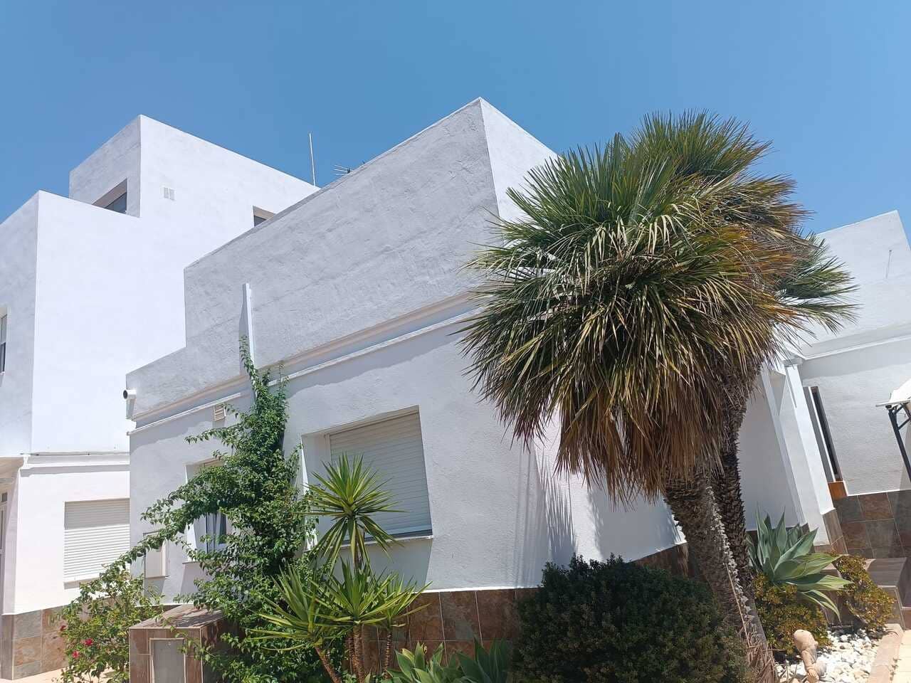 7 bedroom Villa for sale in Los Alcazares with pool - € 1,050,000 (Ref: 9182266)