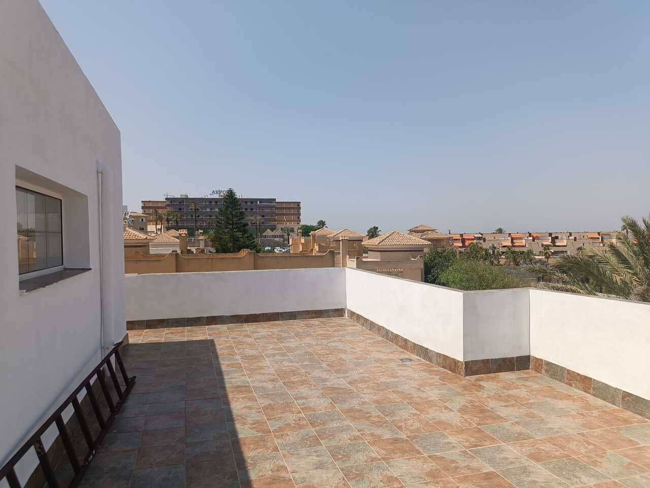 7 bedroom Villa for sale in Los Alcazares with pool - € 1,050,000 (Ref: 9182266)