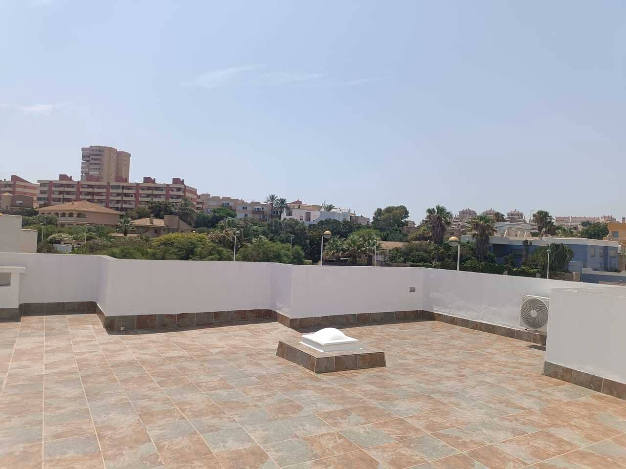 7 bedroom Villa for sale in Los Alcazares with pool - € 1,050,000 (Ref: 9182266)