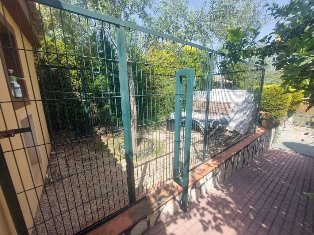 5 bedroom Villa for sale in Albir with pool garage - € 1,695,000 (Ref: 9182281)