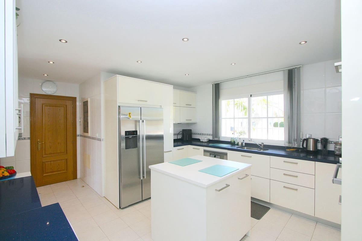 5 soveværelse Villa til salg i Mijas Golf med swimmingpool - € 1.250.000 (Ref: 9182294)