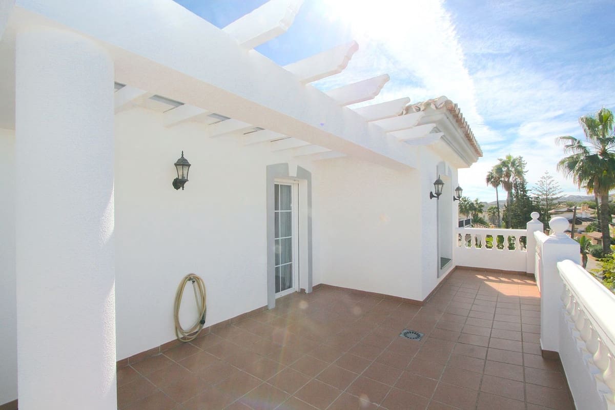 5 soveværelse Villa til salg i Mijas Golf med swimmingpool - € 1.250.000 (Ref: 9182294)