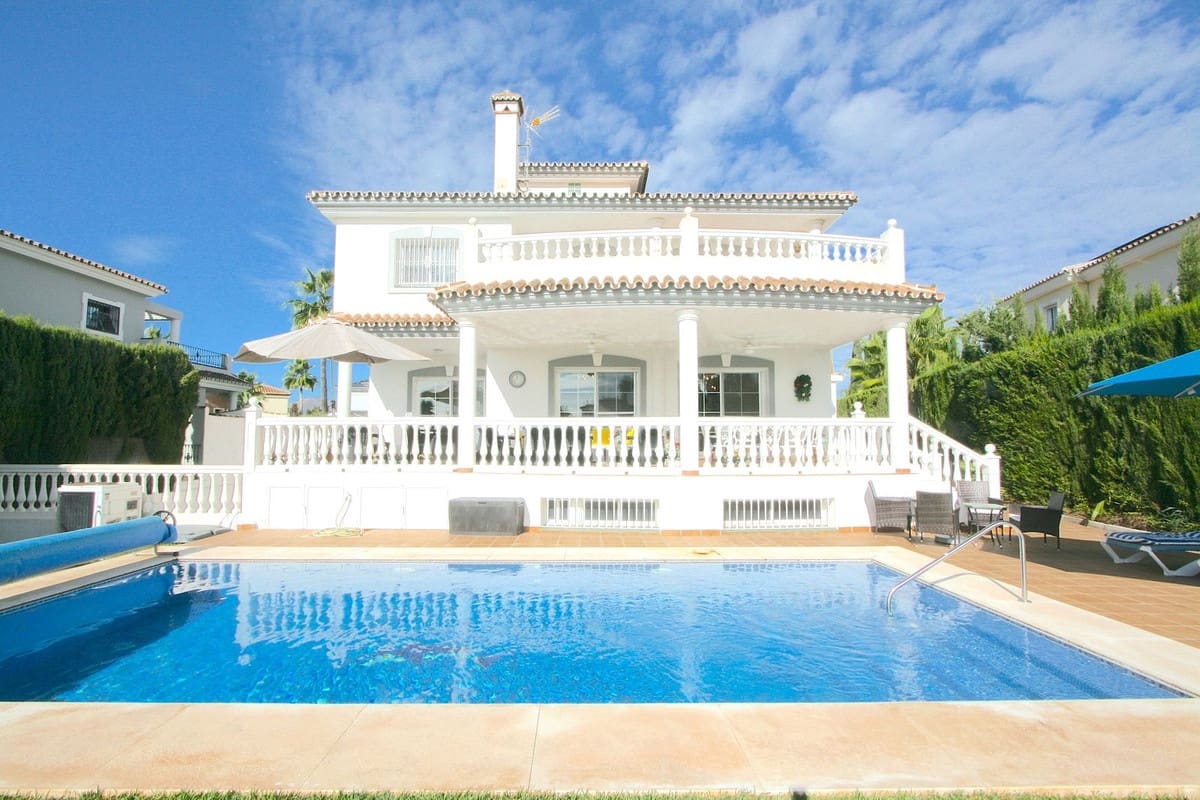 5 soveværelse Villa til salg i Mijas Golf med swimmingpool - € 1.250.000 (Ref: 9182294)