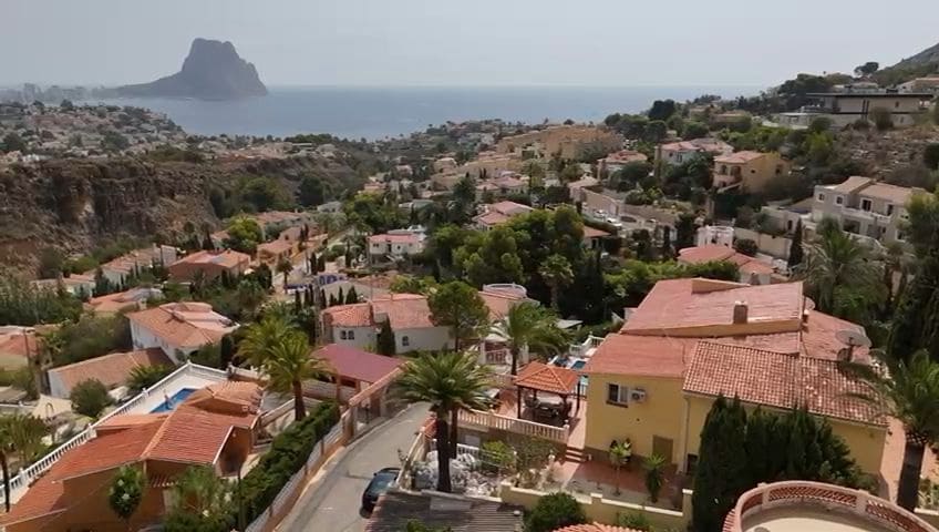 6 makuuhuone Huvila myytävänä paikassa Calpe / Calp mukana uima-altaan 
autotalli - 890 000 € (Ref: 9182303)