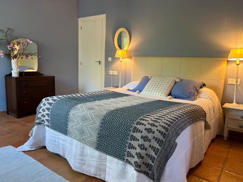 5 bedroom Villa for sale in Altea with pool garage - € 750,000 (Ref: 9182306)