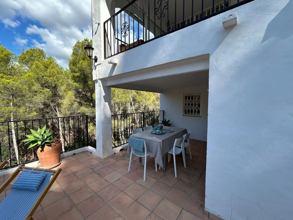 5 bedroom Villa for sale in Altea with pool garage - € 750,000 (Ref: 9182306)