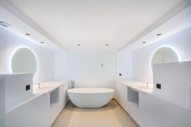 3 makuuhuone Huoneisto myytävänä paikassa La Mairena, Ojen mukana uima-altaan - 950 000 € (Ref: 9182342)