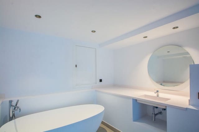 Apartamento de 3 habitaciones en La Mairena, Ojen en venta con piscina - 950.000 € (Ref: 9182342)