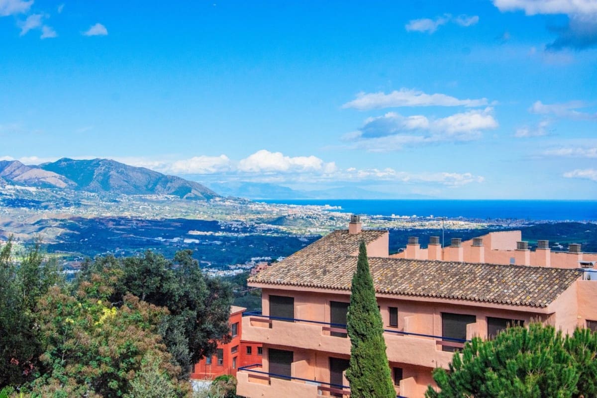 3 sovrum Lägenhet till salu i La Mairena med pool - 950 000 € (Ref: 9182342)