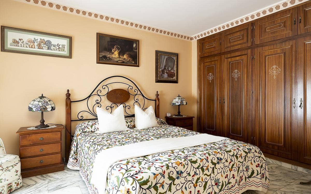 8 soverom Hus til salgs i San Pedro de Alcantara - € 849 500 (Ref: 9182343)