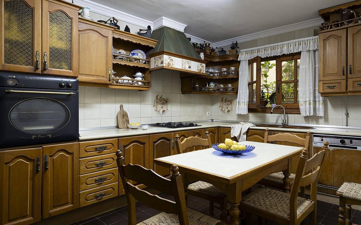 8 soverom Hus til salgs i San Pedro de Alcantara - € 849 500 (Ref: 9182343)