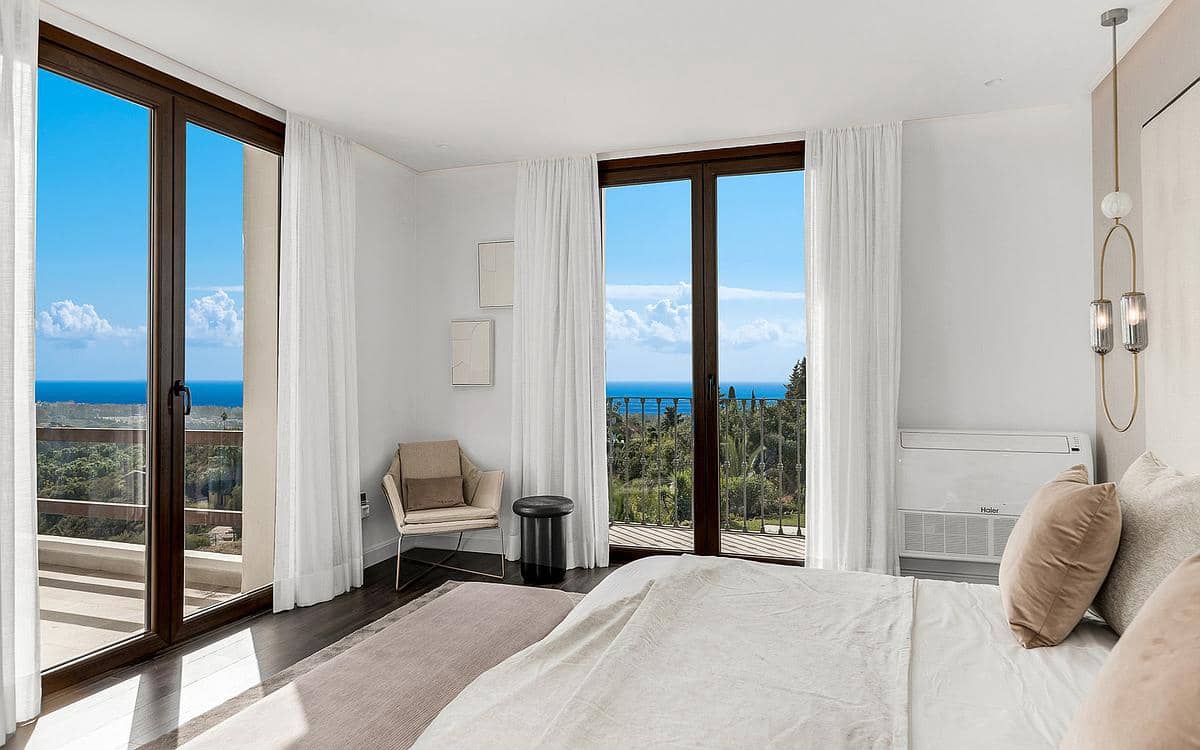 5 slaapkamer Villa te koop in Estepona met garage - € 2.485.000 (Ref: 9182345)