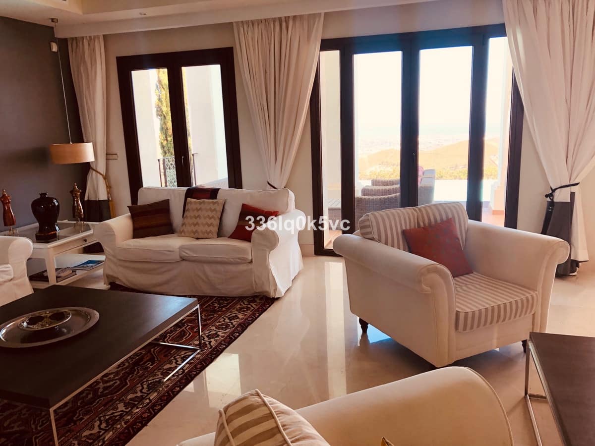 5 slaapkamer Villa te koop in Benahavis met zwembad - € 1.795.000 (Ref: 9182352)