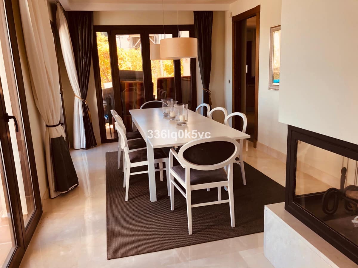 5 slaapkamer Villa te koop in Benahavis met zwembad - € 1.795.000 (Ref: 9182352)