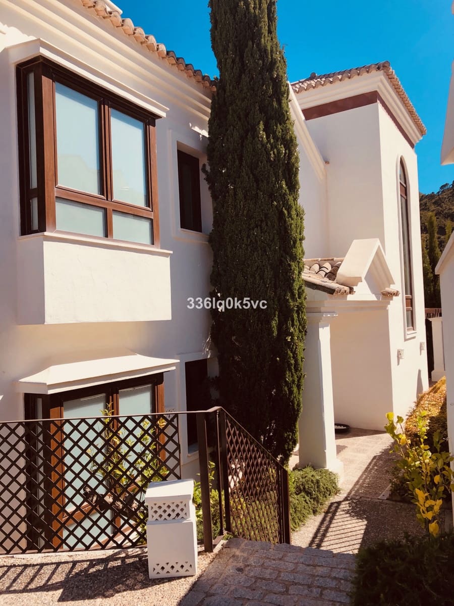 5 slaapkamer Villa te koop in Benahavis met zwembad - € 1.795.000 (Ref: 9182352)