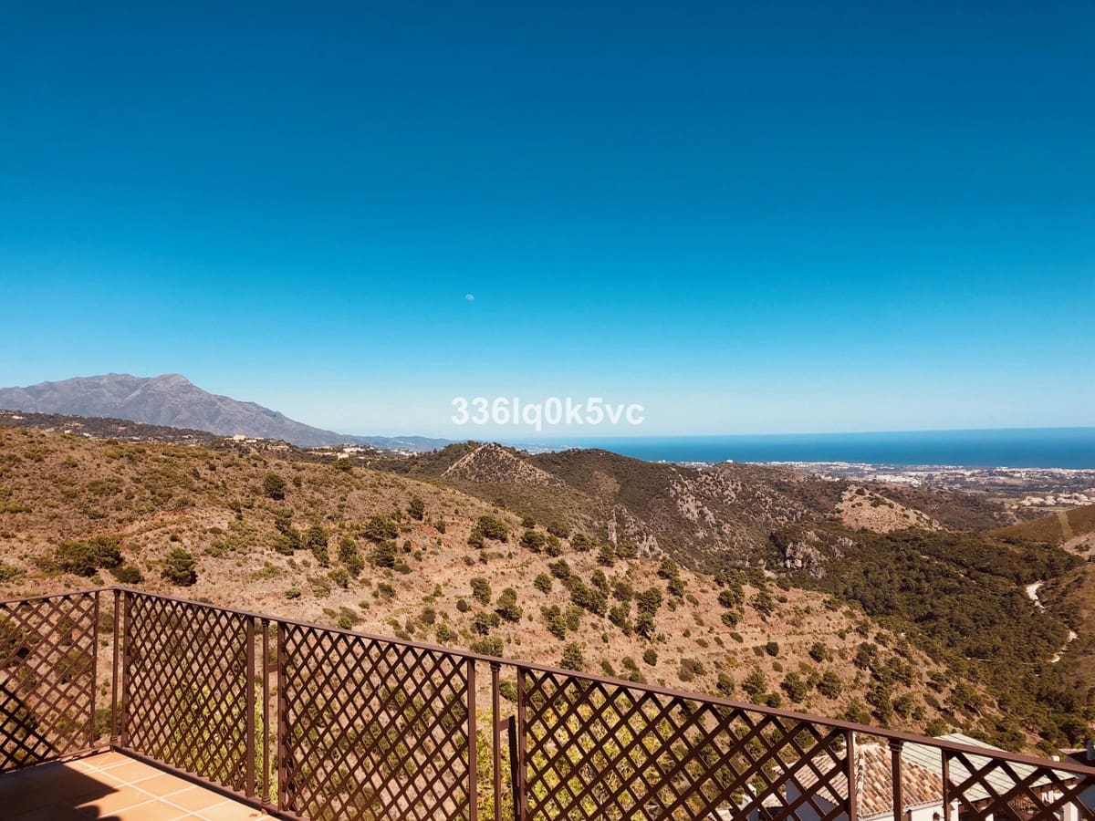 5 slaapkamer Villa te koop in Benahavis met zwembad - € 1.795.000 (Ref: 9182352)