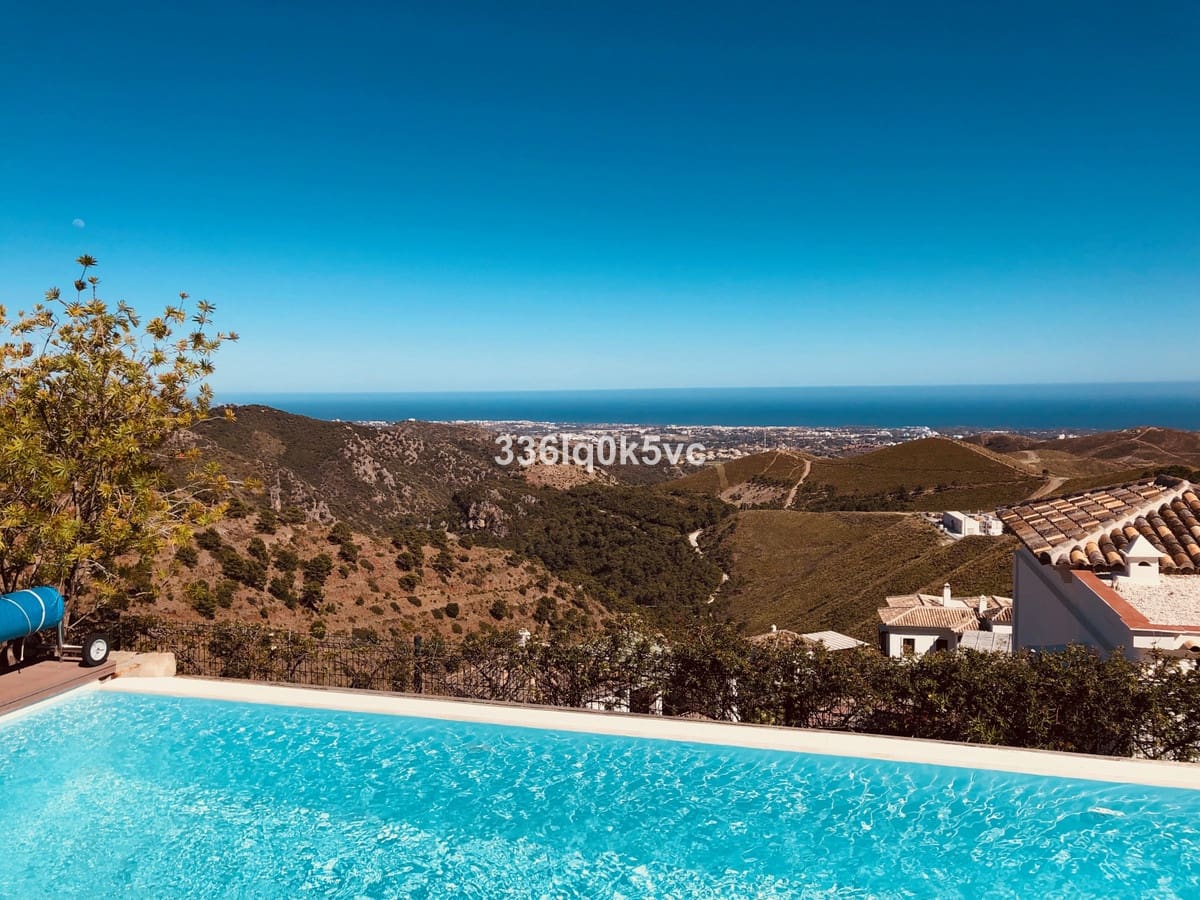 5 slaapkamer Villa te koop in Benahavis met zwembad - € 1.795.000 (Ref: 9182352)