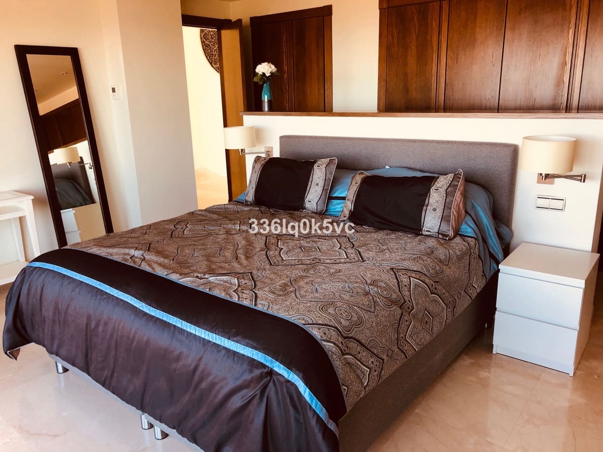 5 slaapkamer Villa te koop in Benahavis met zwembad - € 1.795.000 (Ref: 9182352)