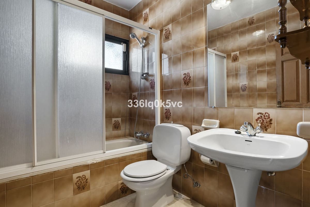 4 soveværelse Villa til salg i Malaga by med swimmingpool - € 1.750.000 (Ref: 9182359)