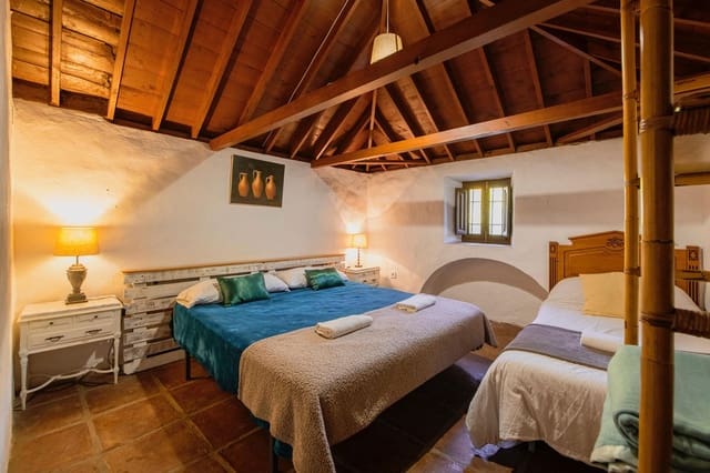 16 soverom Finca/Herregård til salgs i Arroyo del Cuarto, Málaga by med svømmebasseng - € 2 650 000 (Ref: 9182367)