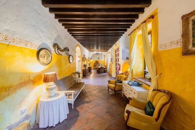 16 soverom Finca/Herregård til salgs i Arroyo del Cuarto, Málaga by med svømmebasseng - € 2 650 000 (Ref: 9182367)