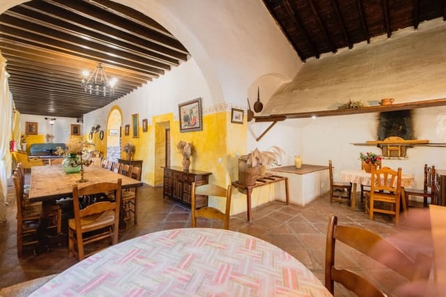 16 soverom Finca/Herregård til salgs i Arroyo del Cuarto, Málaga by med svømmebasseng - € 2 650 000 (Ref: 9182367)