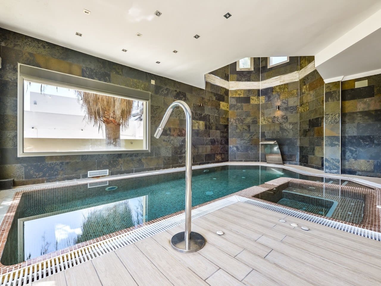 6 soveværelse Villa til salg i Benissa med swimmingpool garage - € 1.999.999 (Ref: 9182372)