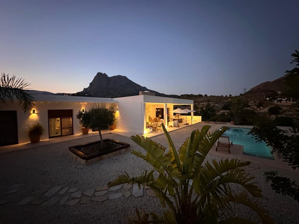 4 makuuhuone Huvila myytävänä paikassa Finestrat mukana uima-altaan - 1 825 000 € (Ref: 9182380)