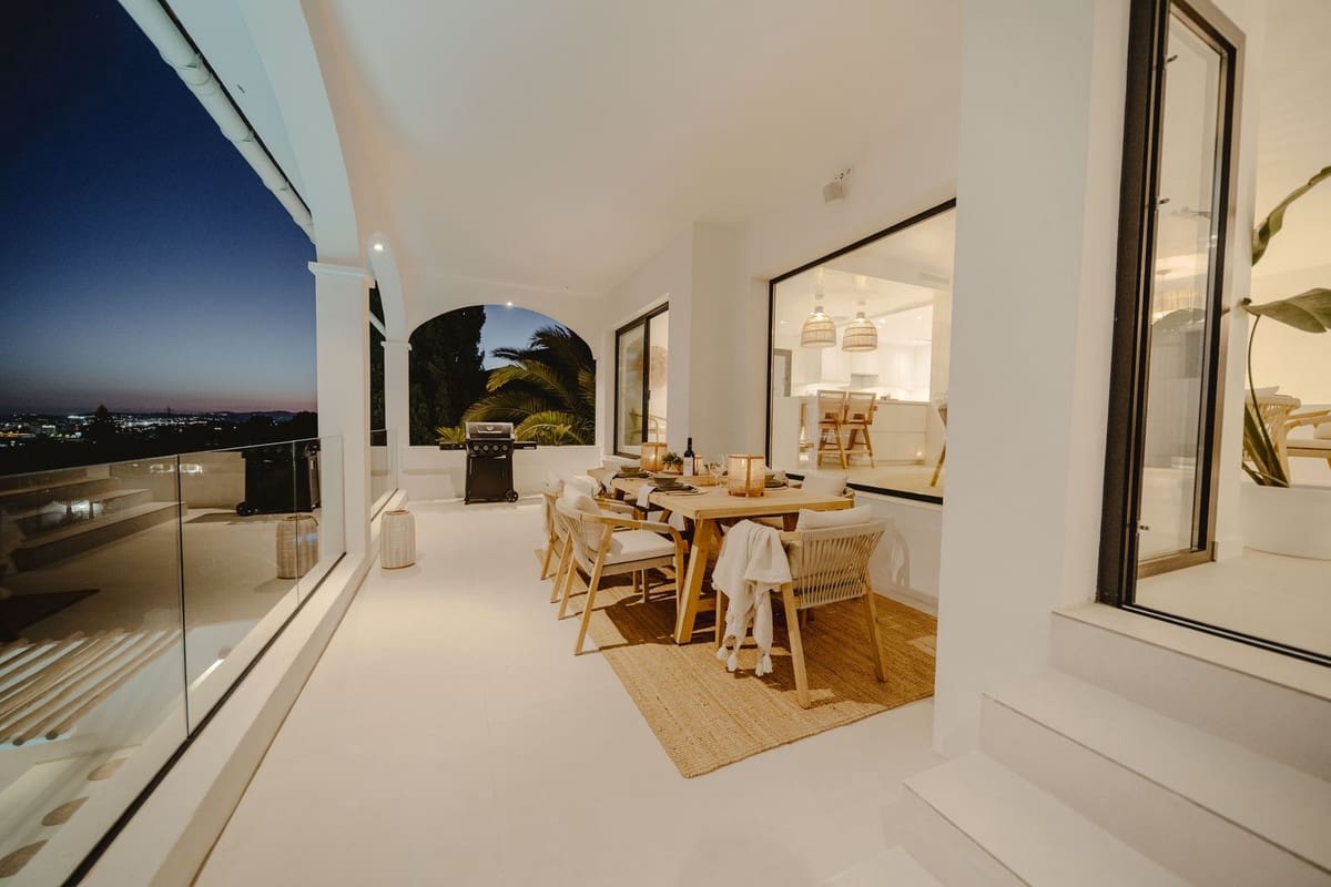 5 soveværelse Villa til salg i Benalmadena Costa med swimmingpool - € 2.695.000 (Ref: 9182385)