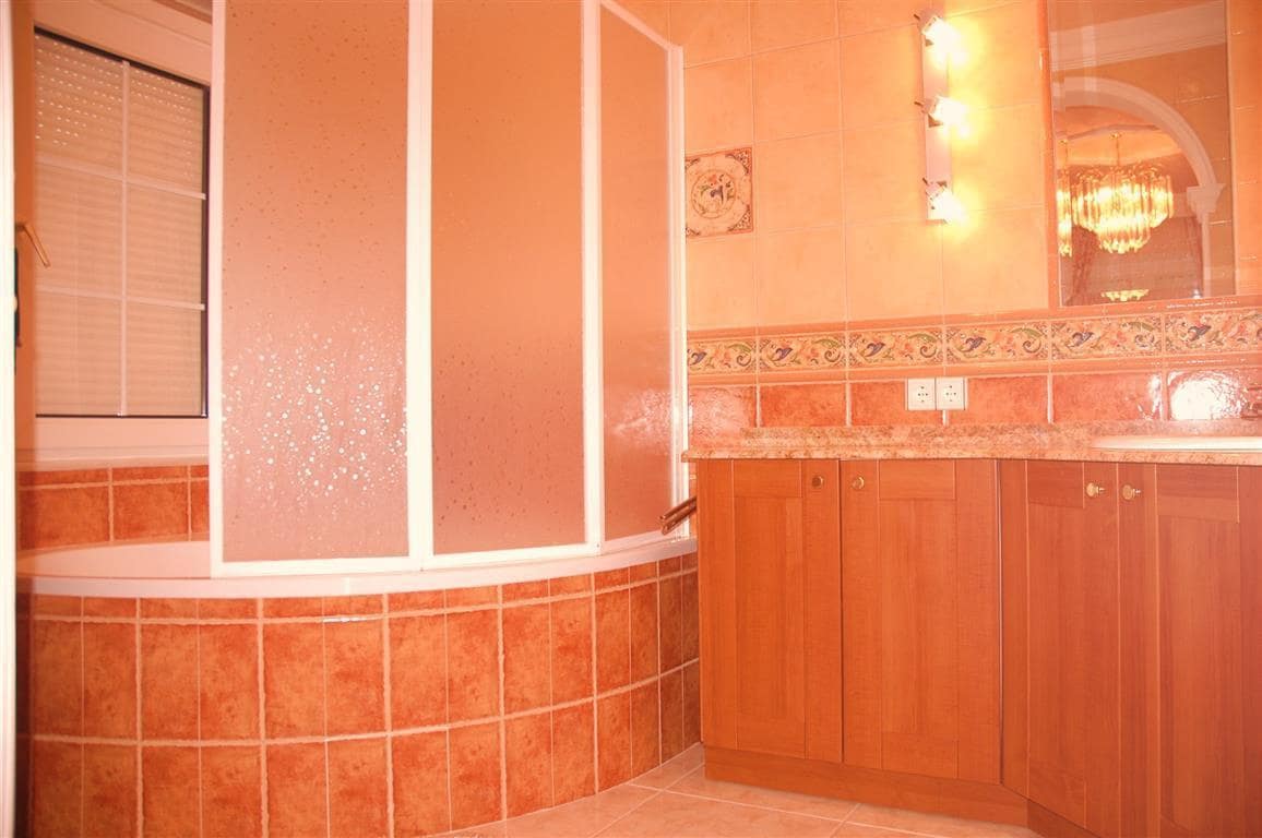 5 slaapkamer Villa te koop in Calpe / Calp met zwembad garage - € 895.000 (Ref: 9182386)